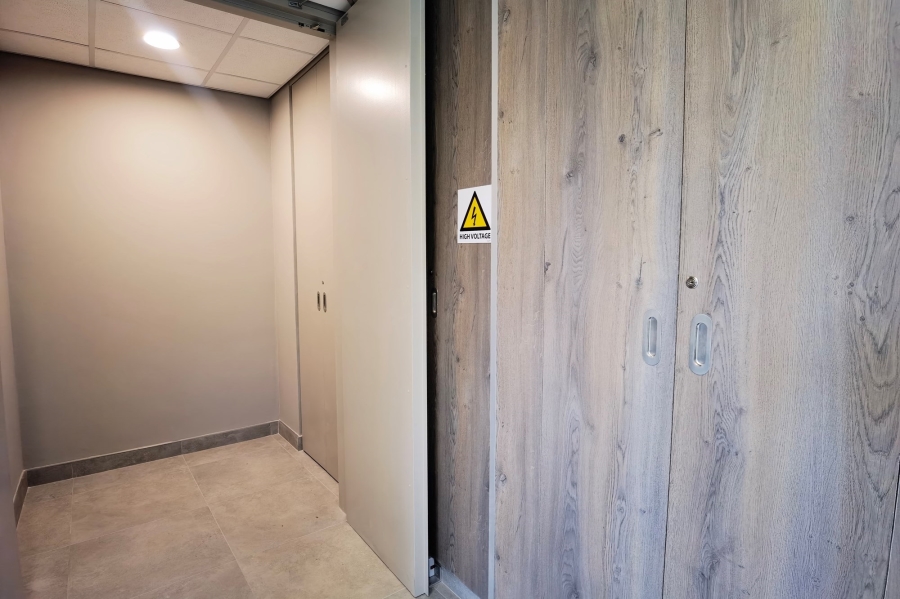 To Let commercial Property for Rent in Rondebosch Western Cape
